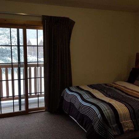 2Br Rustic Villa Utica Luaran gambar
