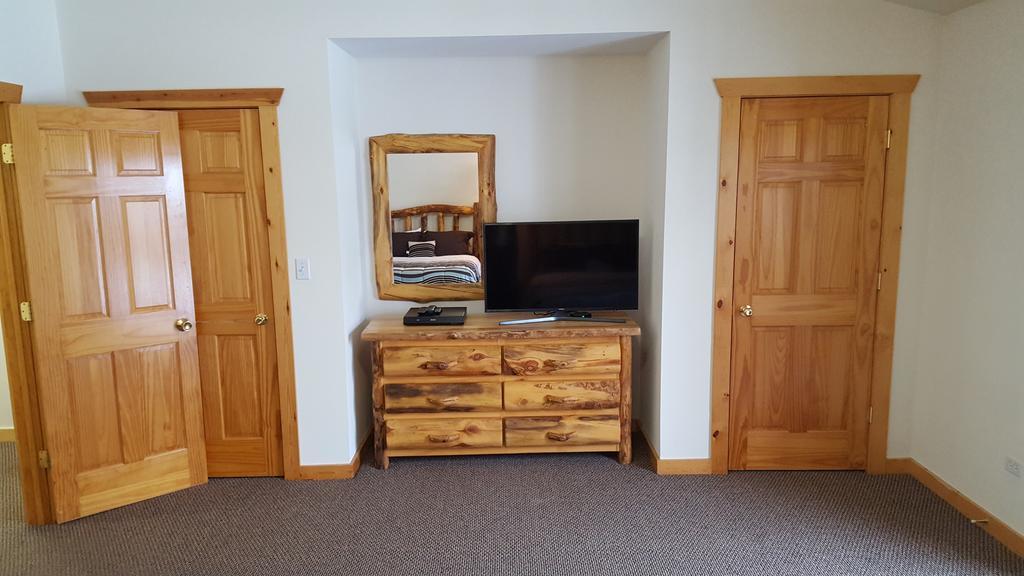 2Br Rustic Villa Utica Luaran gambar