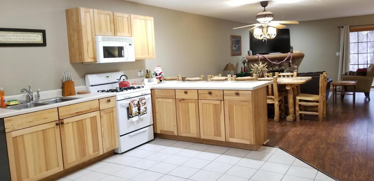2Br Rustic Villa Utica Luaran gambar